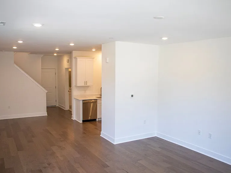 180 Leona Stewart Ln — Photo 4