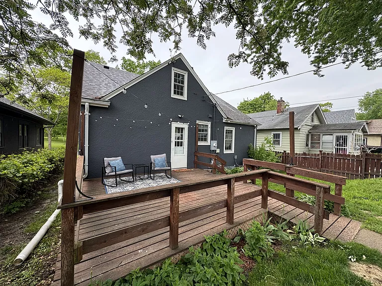 2626 Vincent Ave N — Photo 31