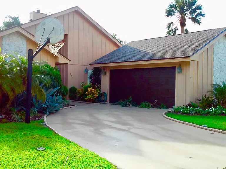 907 Sandy Oaks Dr — Photo 4