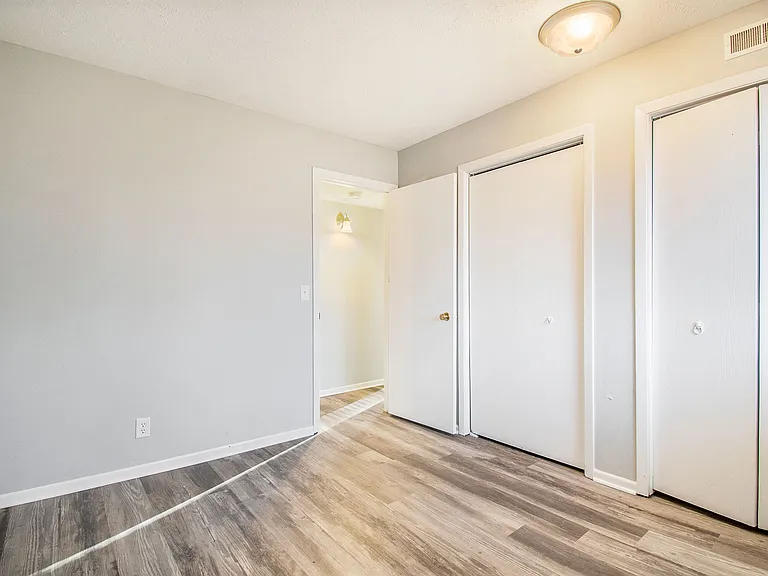 901 James Pkwy #2 — Photo 9