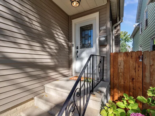 542 E Potter AVENUE, Milwaukee, WI 53207