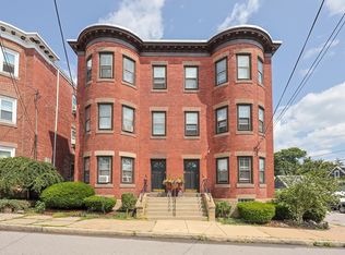 94 Lincoln St #2, Winthrop, MA 02152