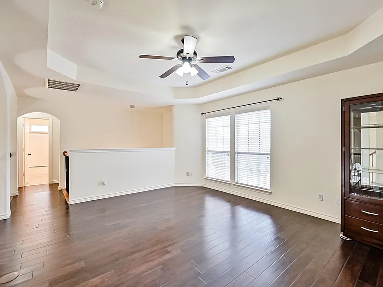 2716 Eastland Dr — Photo 24