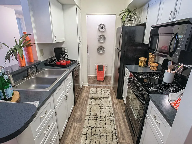 Saw Mill Village Apartments — Photo 16