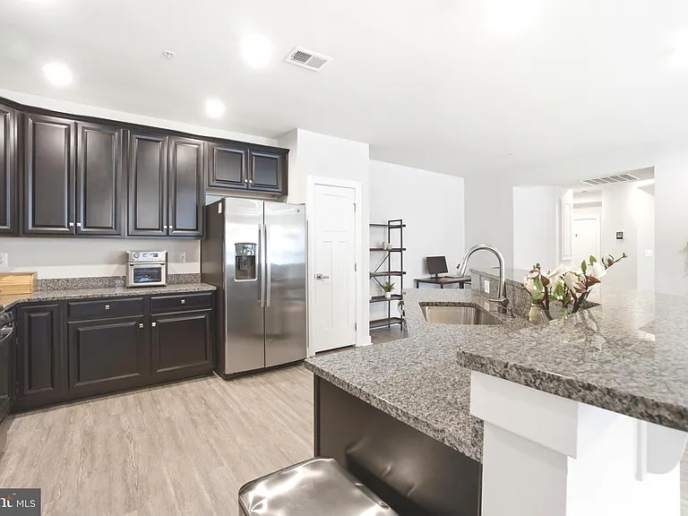 10020 Ruffian Way #A — Photo 6