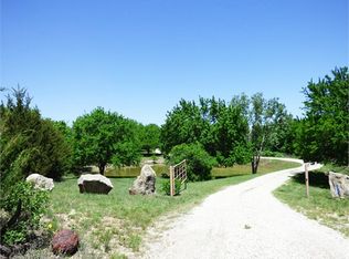 10254 SW 190th St, Douglass, KS 67039