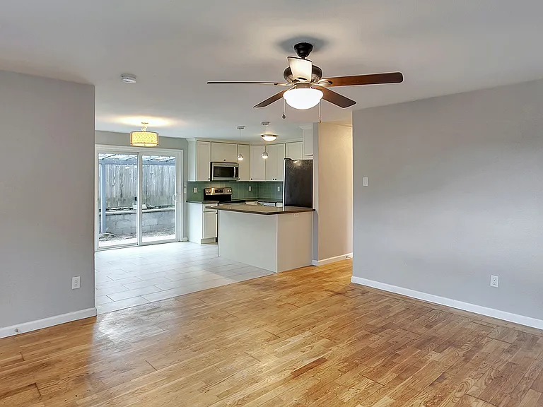 9005 N Peninsular Ave — Photo 16