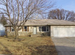 2020 Meadowlark Ln, Emporia, KS 66801