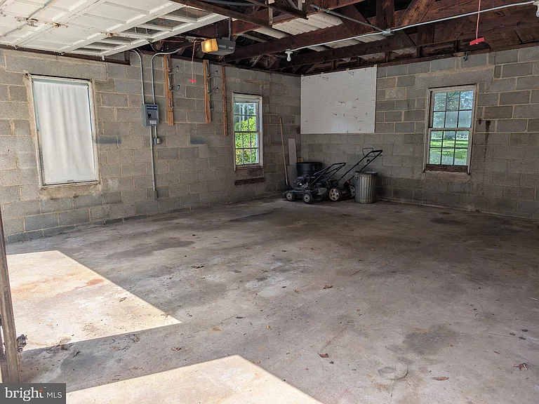 121 E Friendship Church Rd — Photo 32