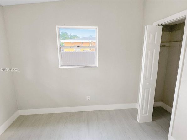 miami-florida-343577321 picture