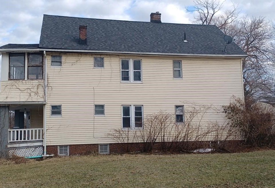 2nd image of 13412 Coit Rd