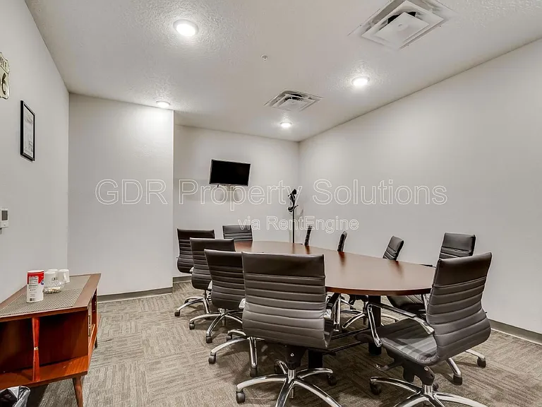 950 4th St NW #203 — Photo 23