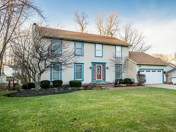 3rd image of 10140 S Hampton Ct