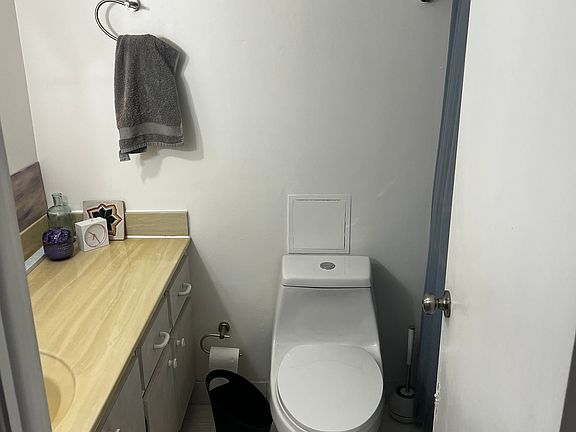 5th image of 6039 Collins Ave APT 1615