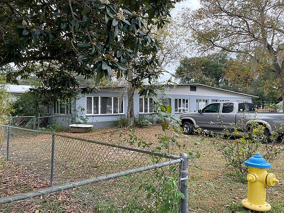 3rd image of 2A-2B Jeanette Dr