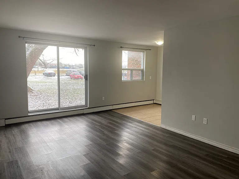 86 Oakville Ave — Photo 11