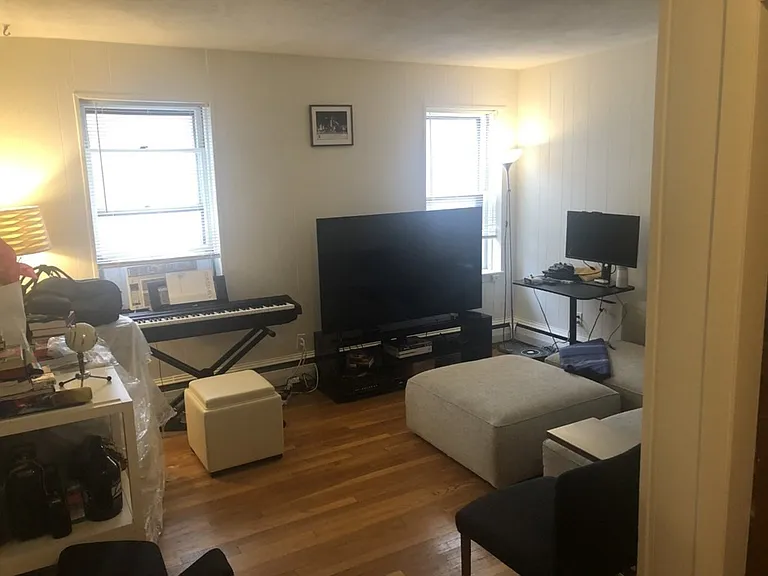 7 Aberdeen St #11 — Photo 3