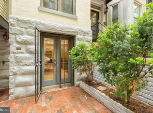 1124 25th St NW APT T1, Washington, DC 20037