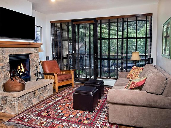 5th image of 240 Chapel Pl #213