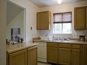 5th image of 304 E Park Creeke Ln