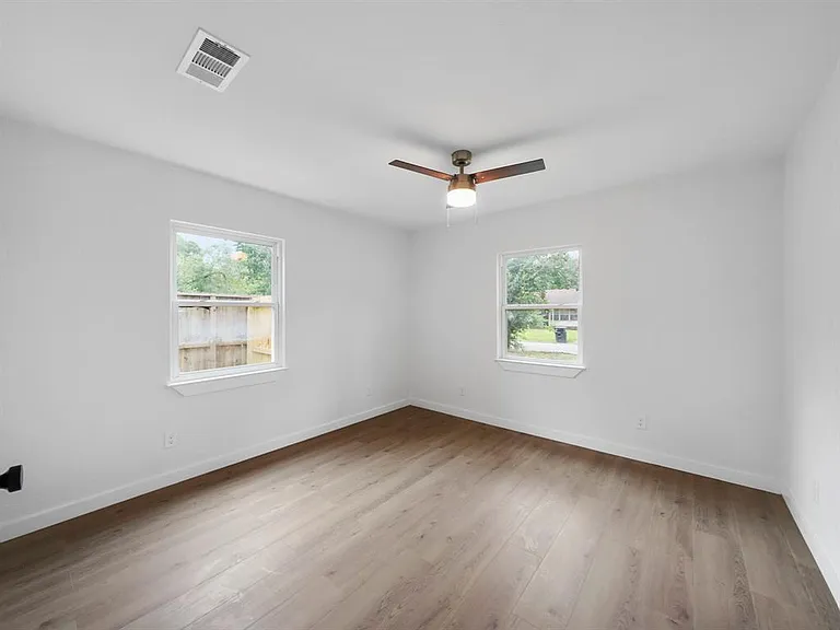 5127 Ditmas Ln — Photo 42