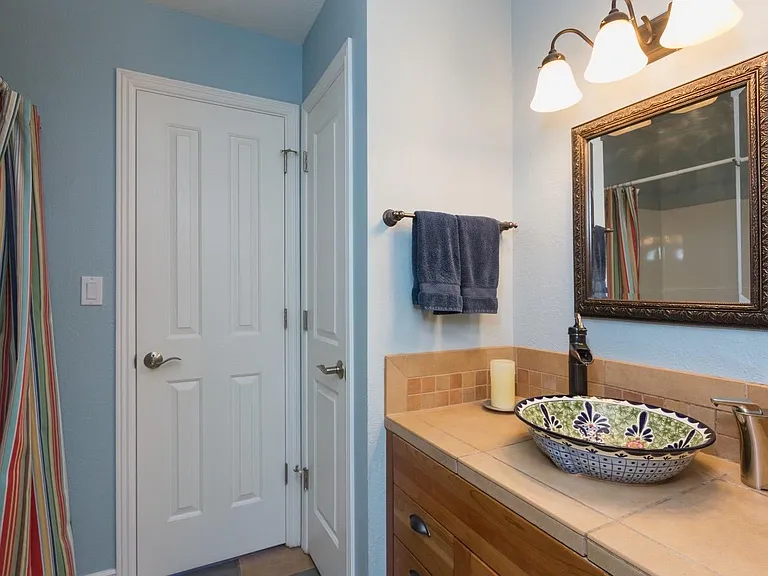 8 Aquarius Pl — Photo 16