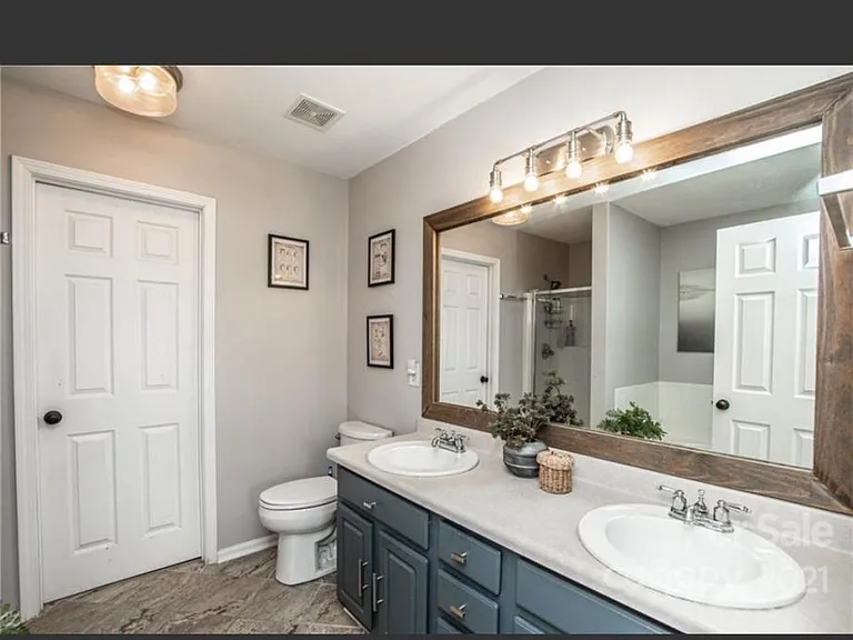 7138 Tom Castain Ln — Photo 9