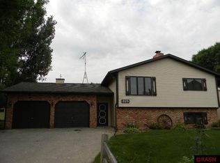 325 Emmerich St NE, Sleepy Eye, MN 56085