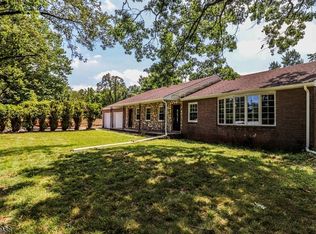 250 Treptow Rd, Somerset, NJ 08873