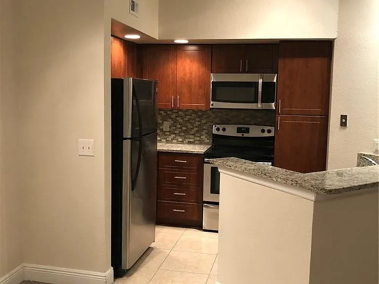 12400 Vista Isles Dr #1421 — Photo 3