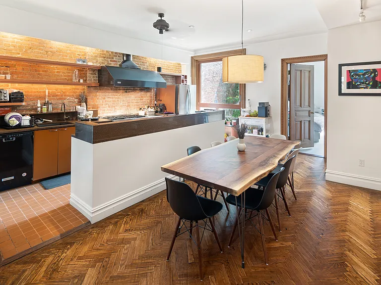 38 W 95th St #2 — Photo 3
