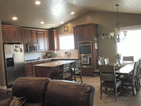 2nd image of 351 W Lakeside Dr