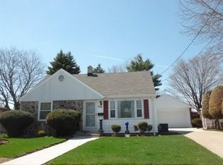 750 Pleasant Ln, Menasha, WI 54952