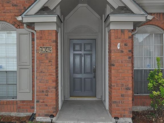 3rd image of 19042 Cloyanna Ln