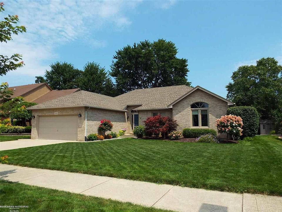 1st image of 51824 Blue Spruce Dr