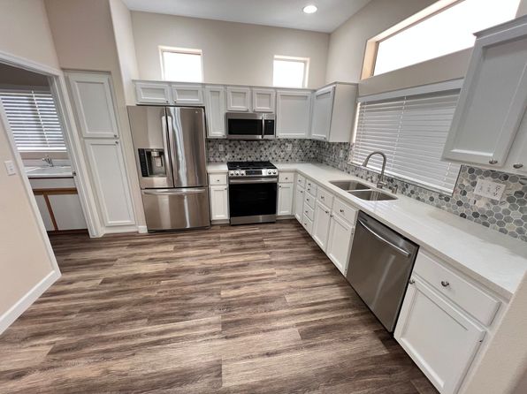 3009 Cradle Mountain Dr