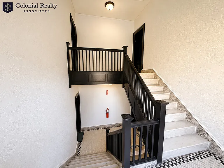 415 Washington St #5 — Photo 43