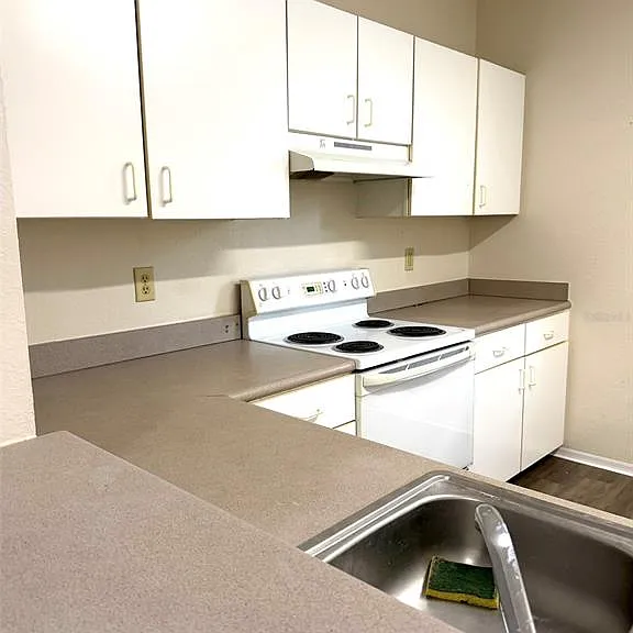 1325 Rotonda Point #225 — Photo 4