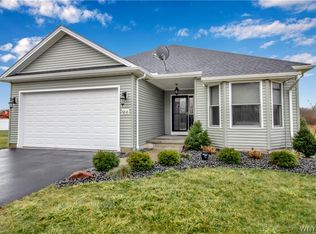 6816 Minnick Rd, Lockport, NY 14094