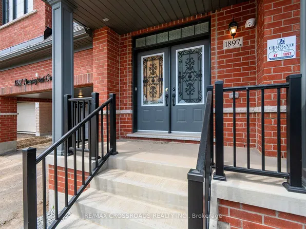 1897 Passionfruit Grv, Pickering, ON L1Y 0B4