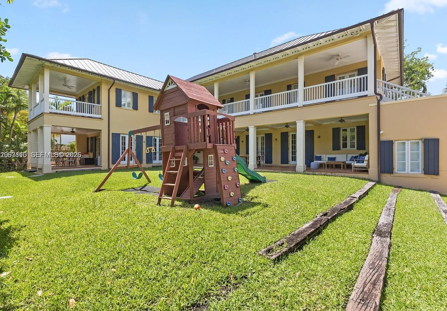 Biscayne Key Estates — Photo 3