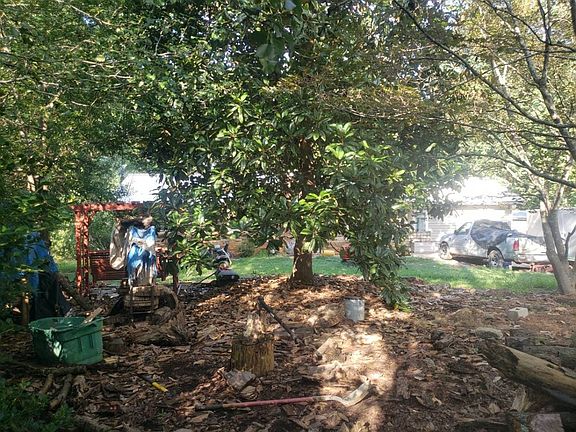 3rd image of 4920 Morris Cir