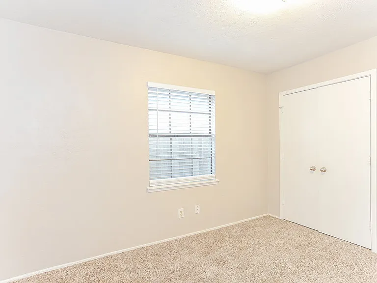 4200 Cranbrook Dr — Photo 12