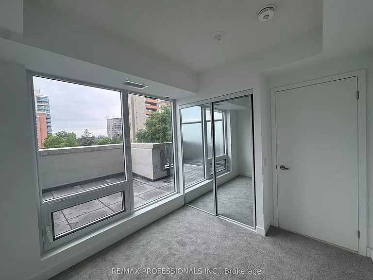 4010 Eglinton Ave W #502 — Photo 11