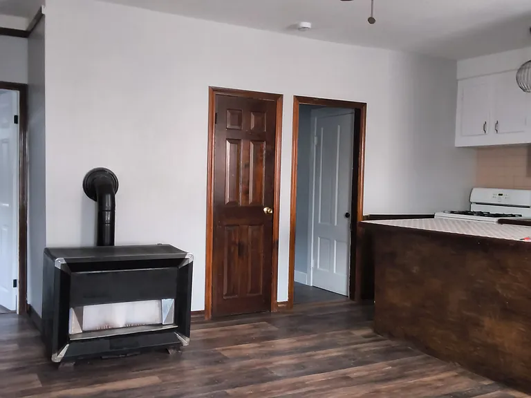 212-218 Lowell St #1E — Photo 2