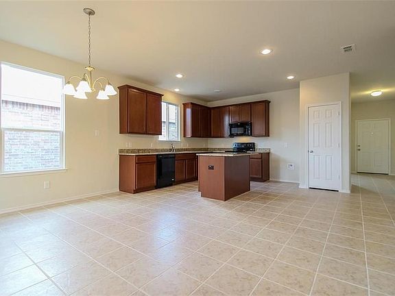 5th image of 312 Mariscal Pl