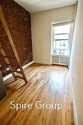 2nd image of 59 W 73rd St APT 15