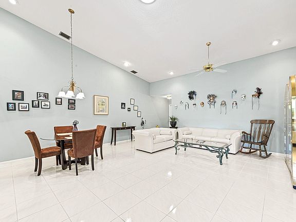 3rd image of 635 NW 31st Ave