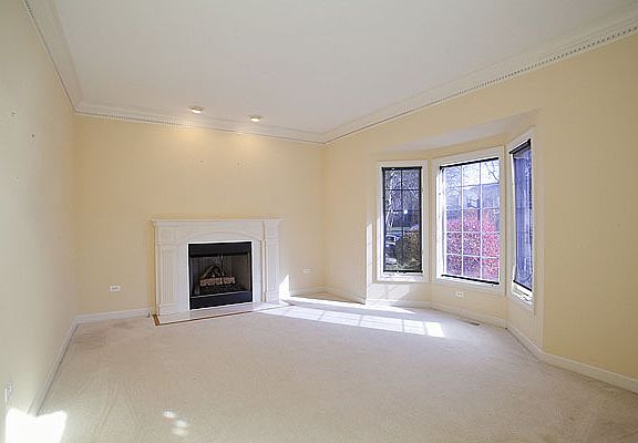 4th image of 413 Pottowatamie Ct