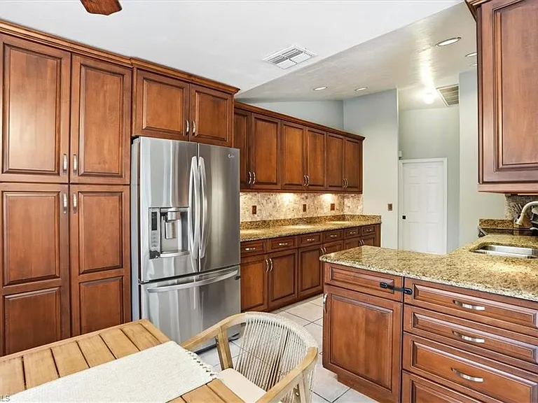 27376 Imperial Oaks Cir — Photo 11
